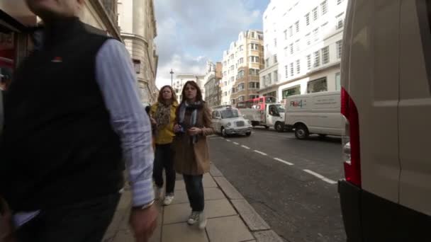 ロンドンの賑やかな通り — ストック動画