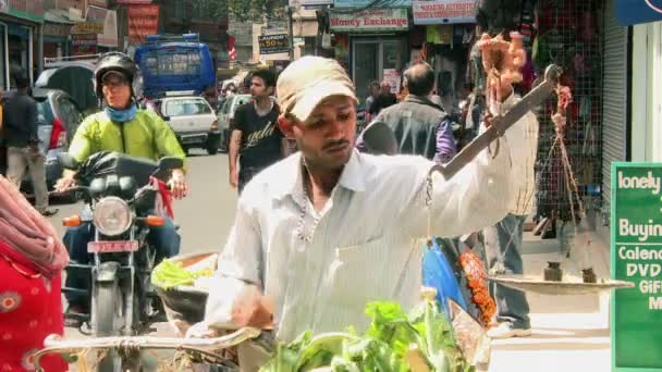 Nepál trh během dne — Stock video
