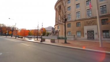 hükümet ile sütun üzerine Pennsylvania Avenue