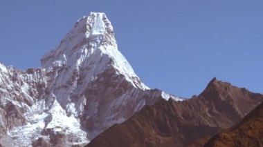 Ama Dablam tepe Nepal Panoraması.