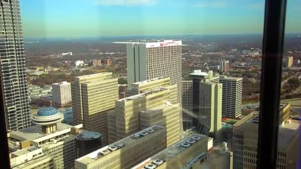 Statický snímek Atlanta Marriott Marquis zároveň ubírá jedoucího výtahu. — Stock video