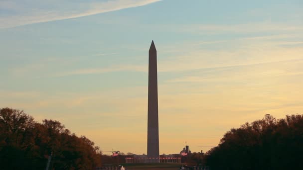 Монумент Вашингтона на заході сонця — стокове відео