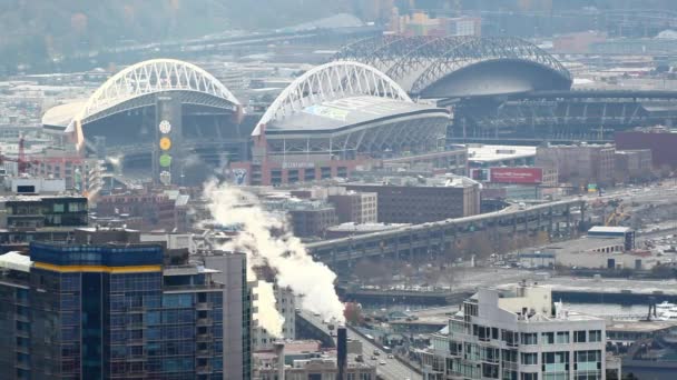 Statisch vergrößerte Ansicht mit Blick auf Jahrhundert-Verbindung und Safeco-Stadien. — Stockvideo