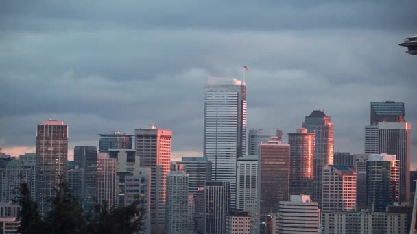 Seattle come il sole sta tramontando . — Video Stock