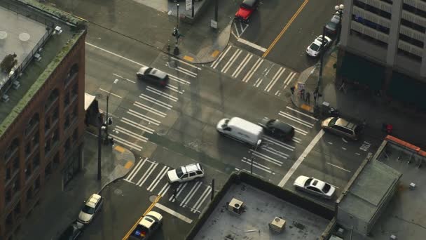 Blick auf eine Kreuzung in Seattle. — Stockvideo