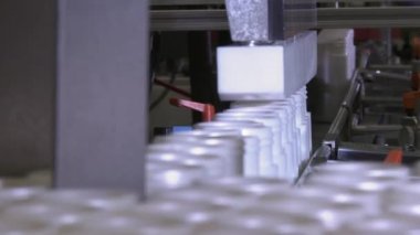Closeup çekim plastik şişe dolu.