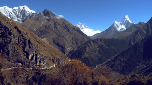 Picos y valles del Himalaya panorama . — Vídeos de Stock