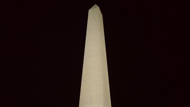 Памятник Вашингтону ночью . — стоковое видео