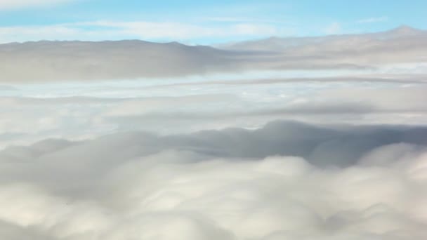 Hermosa manta de nubes contra el cielo . — Vídeos de Stock