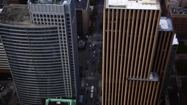Вгору миття в центрі міста Сіетл. — стокове відео