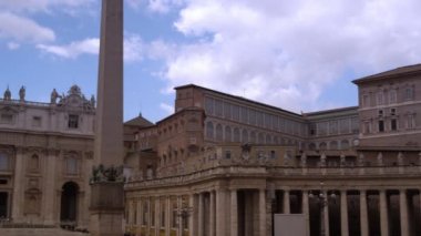 St. Peter Basilicia formu sokak