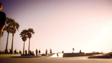 Kaliforniya'daki Ocean Front Walk'ta etkinlikler