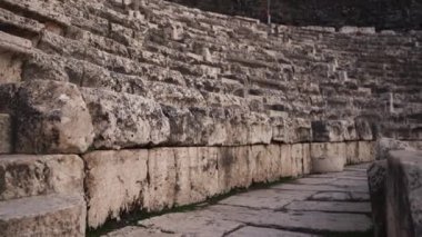 İsrail amfitiyatro taş oturma