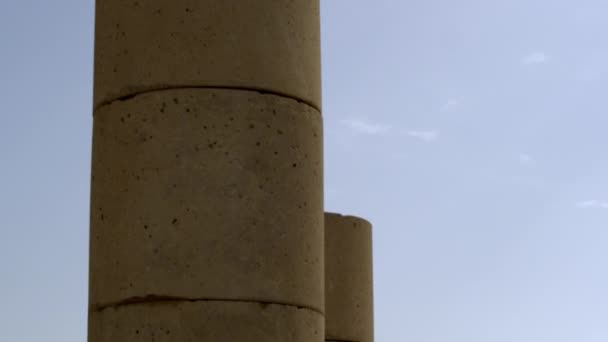 Colonnes anciennes et cheminées en Israël — Video