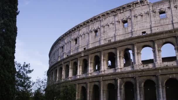 Colosseum's exterior in Rome — Stok video