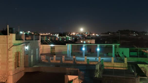 Moonrise sobre telhados israelenses — Vídeo de Stock