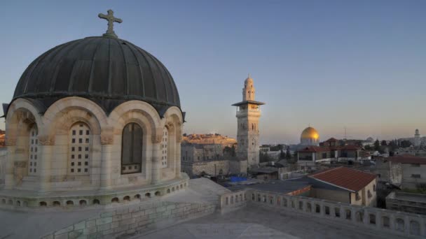 Pôr do sol sobre telhados de Jerusalém — Vídeo de Stock