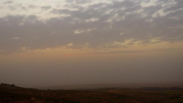 Ciel à Isreal juste autour du crépuscule . — Video