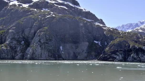 Ijzige berghelling in Glacier Bay — Stockvideo