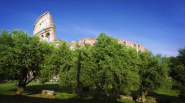 Colosseum atış bir tepenin dibinde