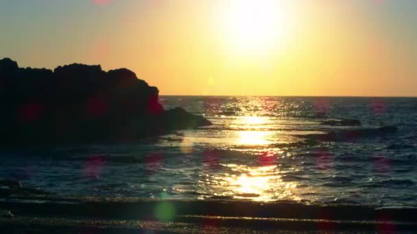 Puesta de sol en la playa de Dor en Israel — Vídeos de Stock