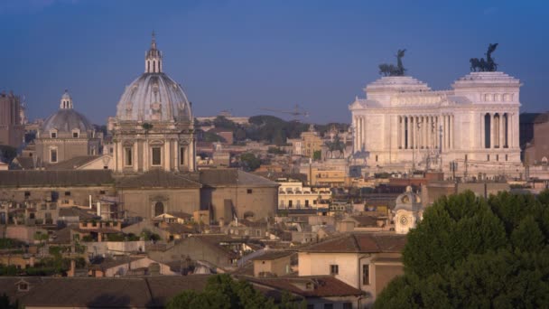 Kupolen i Sant Andrea della Valle före Altare della Patria — Stockvideo