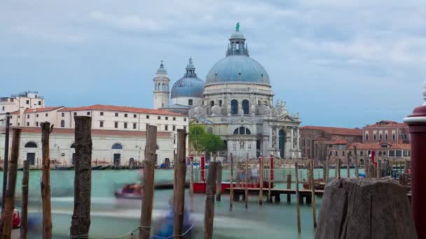 Time-lapse of Santa Maria della Salute from Piazza San Marco. — стокове відео