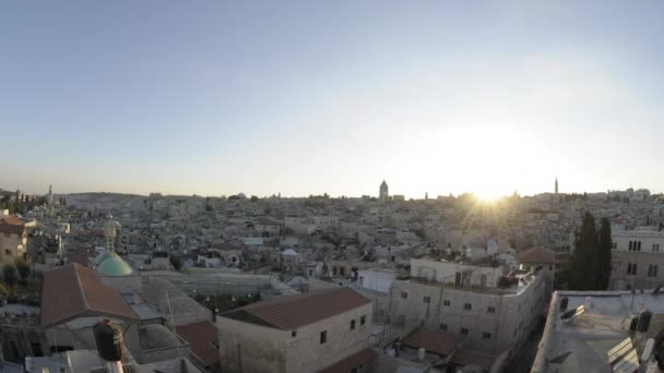 Ніч падіння по дахах Єрусалим — стокове відео