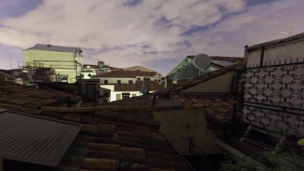 Venetian rooftop time-lapse. — Stock Video