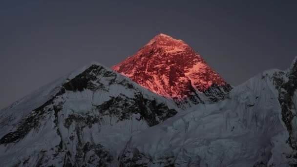 Time-lapse of Mount Everest at sunset — Stock Video