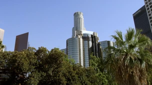 Blick auf Wolkenkratzer in Los Angeles. — Stockvideo