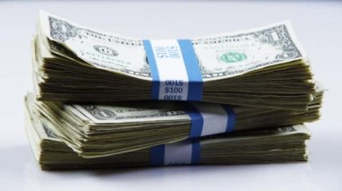 Tablo üzerinde Amerikan para birimi