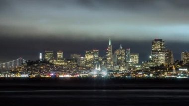 San Fransico cityscape geceleri
