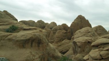 Moab yakınındaki kum taşı katmanları