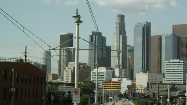 洛杉矶的摩天大楼的油锅. — 图库视频影像