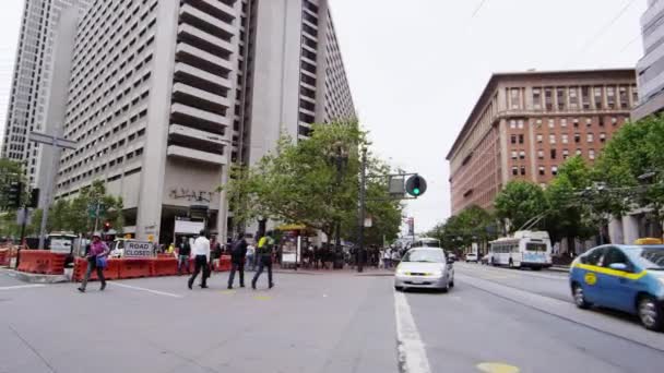 Jazda w dół ulicy w San Francisco — Wideo stockowe