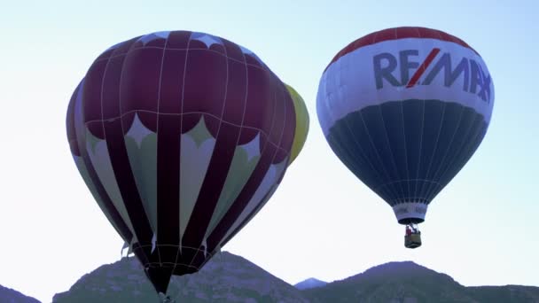 Hete lucht ballonnen in Utah — Stockvideo