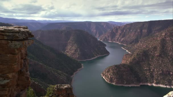 Flaming Gorge from Red Canyon — Stock Video