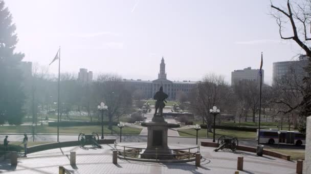 Blick auf das Gebäude von Stadt und Landkreis Denver. — Stockvideo