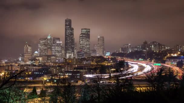Freeway looking toward Skyscrapers in Seattle and Centurylink Field. — Stock Video