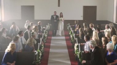 Mutsuz gelin için vaiz eşlik baba