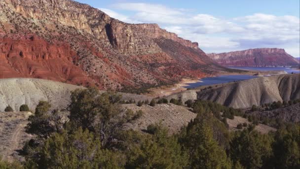 Paisaje de Flaming Gorge en Utah . — Vídeo de stock