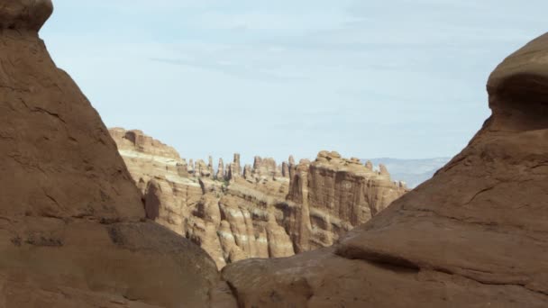 The sandstone layers near Moab — Stock Video