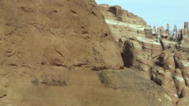 Moab yakınındaki kum taşı katmanları