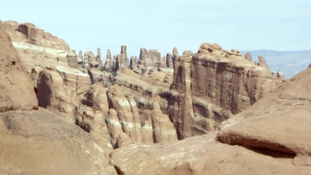 Las capas de arenisca cerca de Moab — Vídeos de Stock