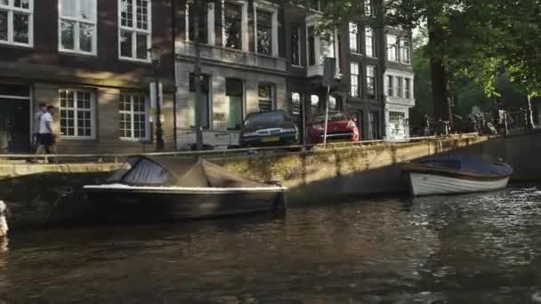 네덜란드 암스테르담 헤렌그라흐트 스트리트 추적 촬영 — 비디오