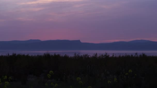 Puesta de sol en el mar de Galilea en Israel — Vídeo de stock