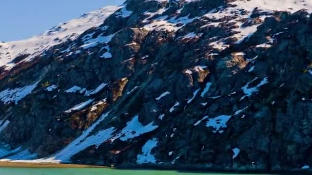 Gleccser jég és a Glacier Bay-hegység. — Stock videók