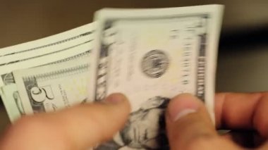 Para, sorunsuz döngü video erkek el yüz dolar faturaları çok sayma sayım
