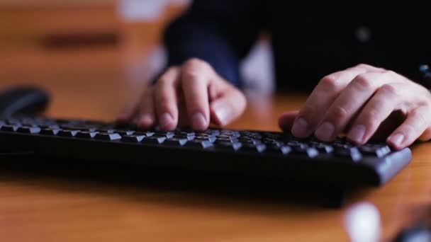 Hands typing on keyboard — Stock Video